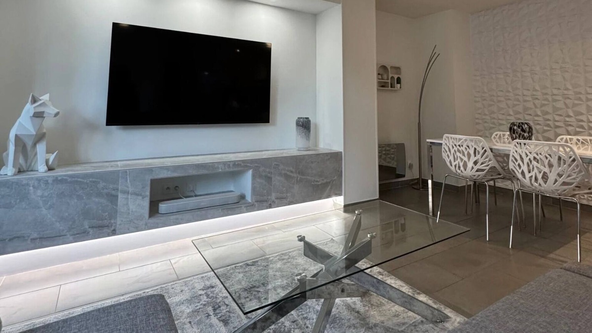Troyes Apartment | Le Contemporain, 5 minutes from the station and city center