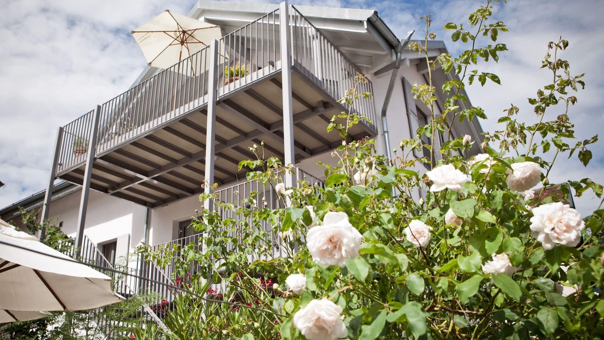 Saint-Livres Bed & Breakfast | Le Coq Chantant B&B and Boutique Hotel