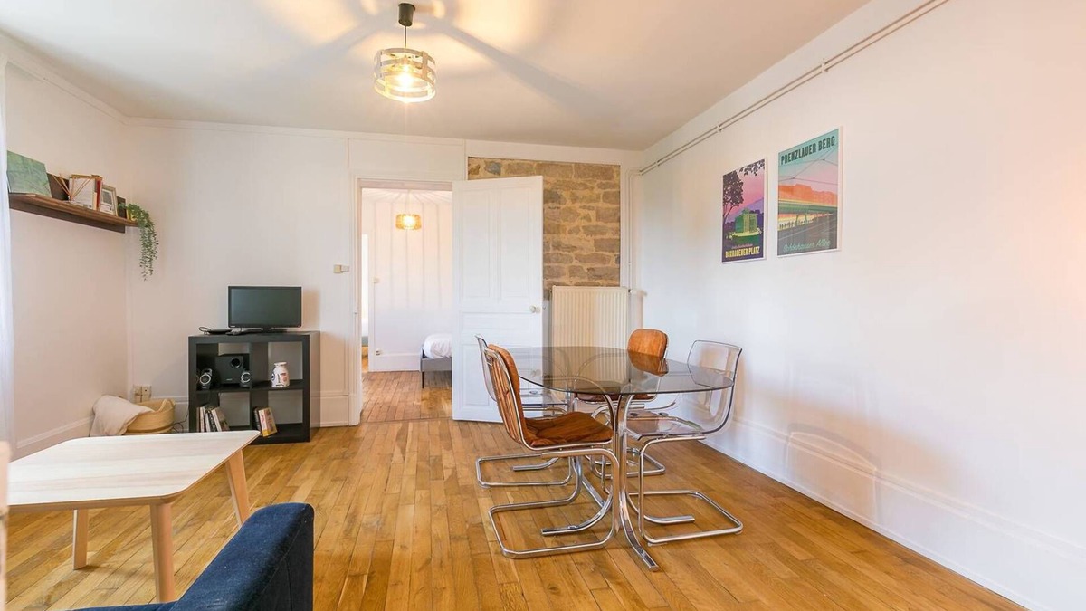 Parc-Chevreul Apartment | Le Cosmopolitain -Appartement 2 chambres -SR Loc