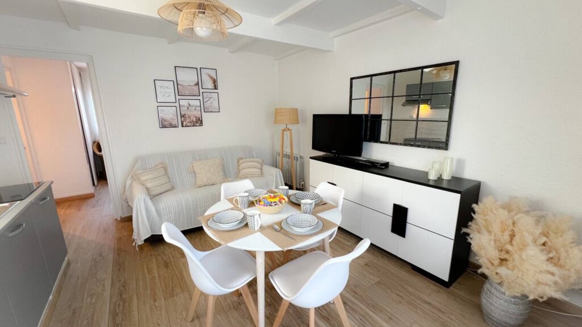 Bleriot-Plage House | Le Côtier, charming cottage on the beach