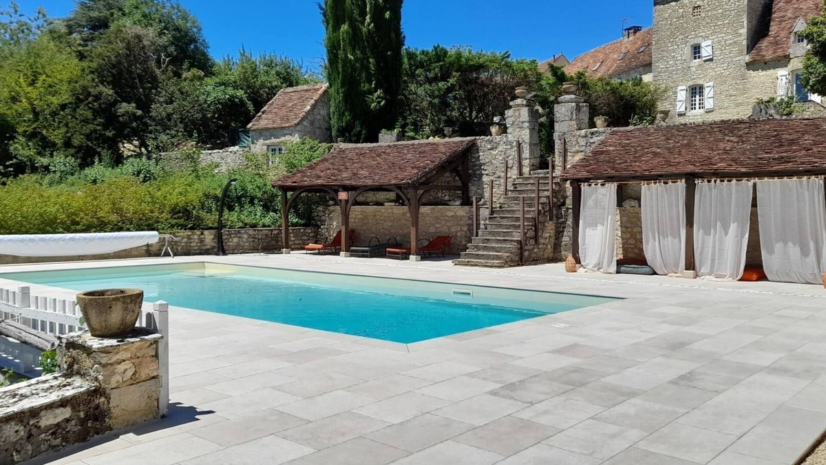 Laval House | Le Cottage - REILHAGUET