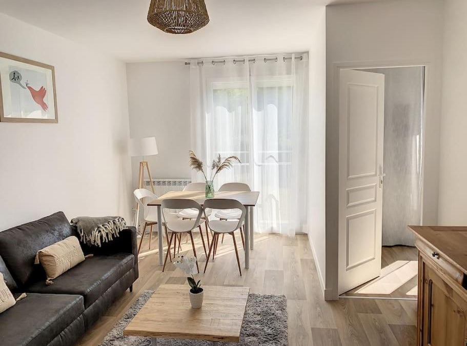 Royallieu Village Apartment | Le Edouard