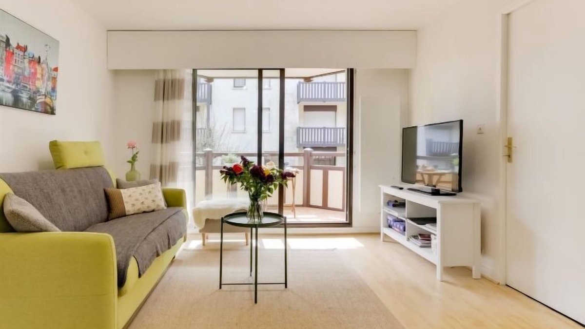 Tourgeville Apartment | Le Fairway by Interhome