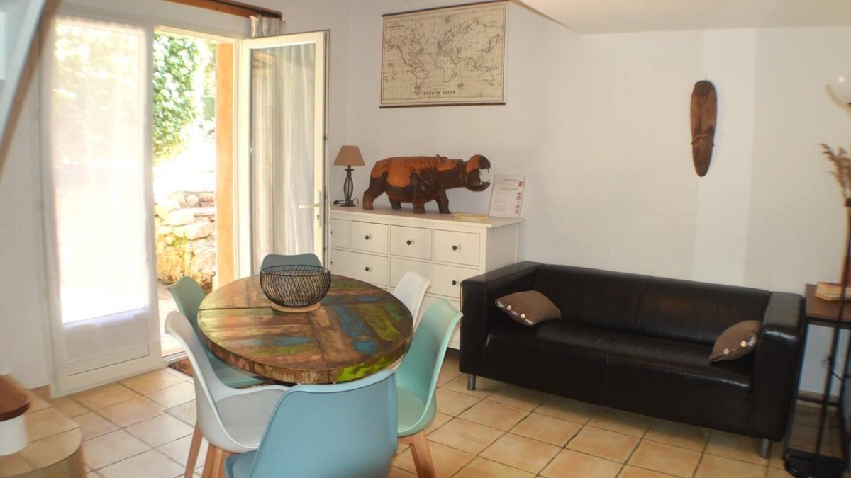 Neoules House | Le Gîte Asie Pour 4 Personnes à 6 Personnes