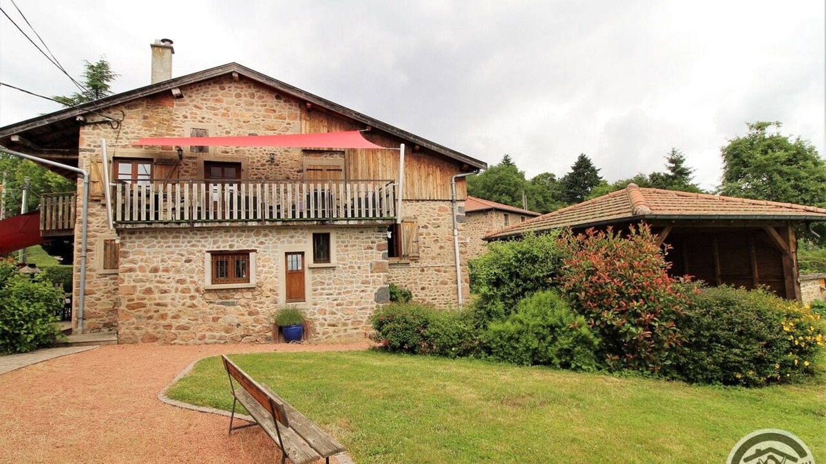Poule-les-Echarmeaux House | Le Gîte de La Granfont