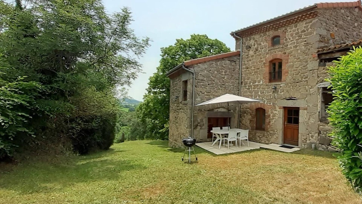 Isserteaux House | Le Gîte de L'epanlerie
