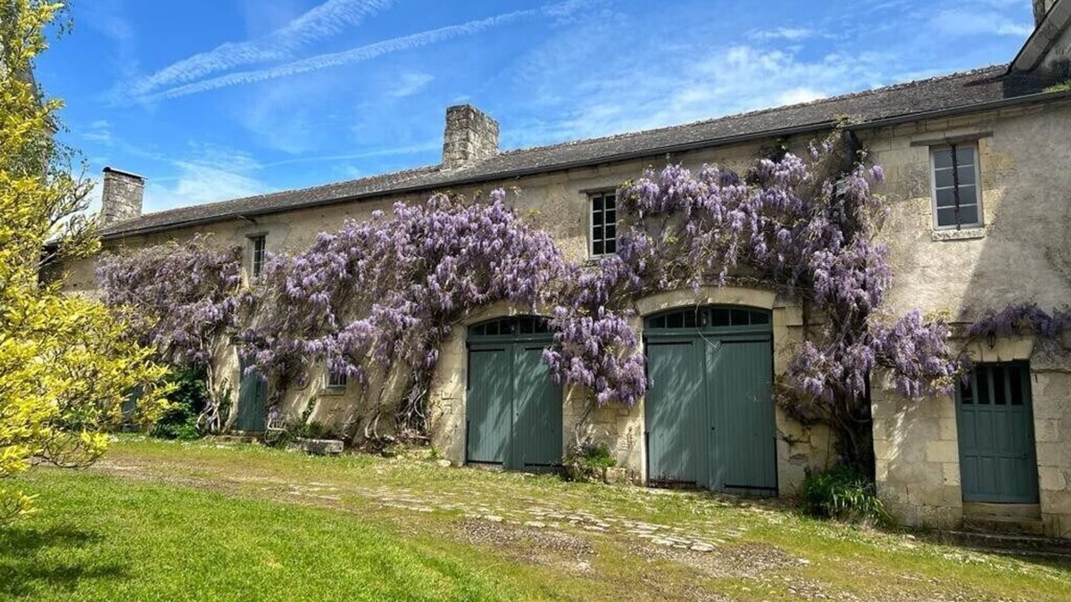 La Celle-Guenand Apartment | Le Gîte de la Grande Chouette - un Séjour Dans un Château Médiéval !