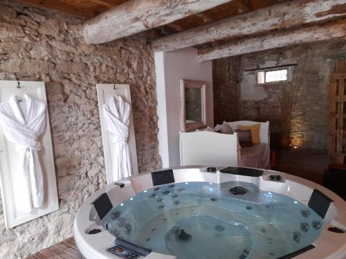 Sainte-Valiere House | Le gîte de Sainte Valière PISCINE,SPA et CLIMATISATION