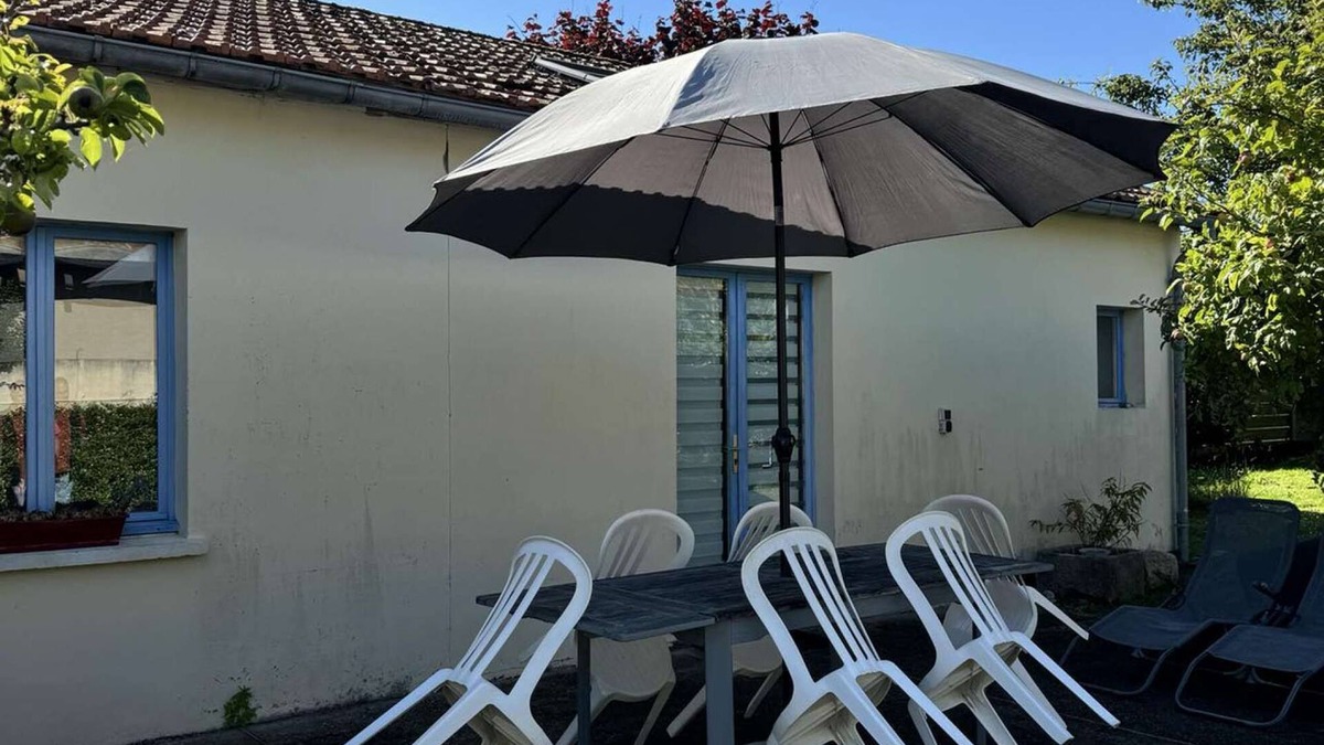 Asnelles Apartment | "Le gîte du bout, 100m from the sea