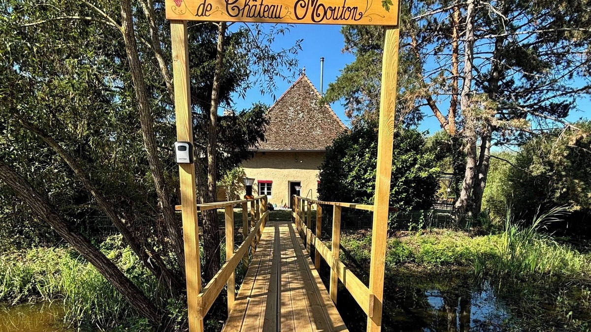 Chatenoy-le-Royal House | Le Gîte du Château Mouton