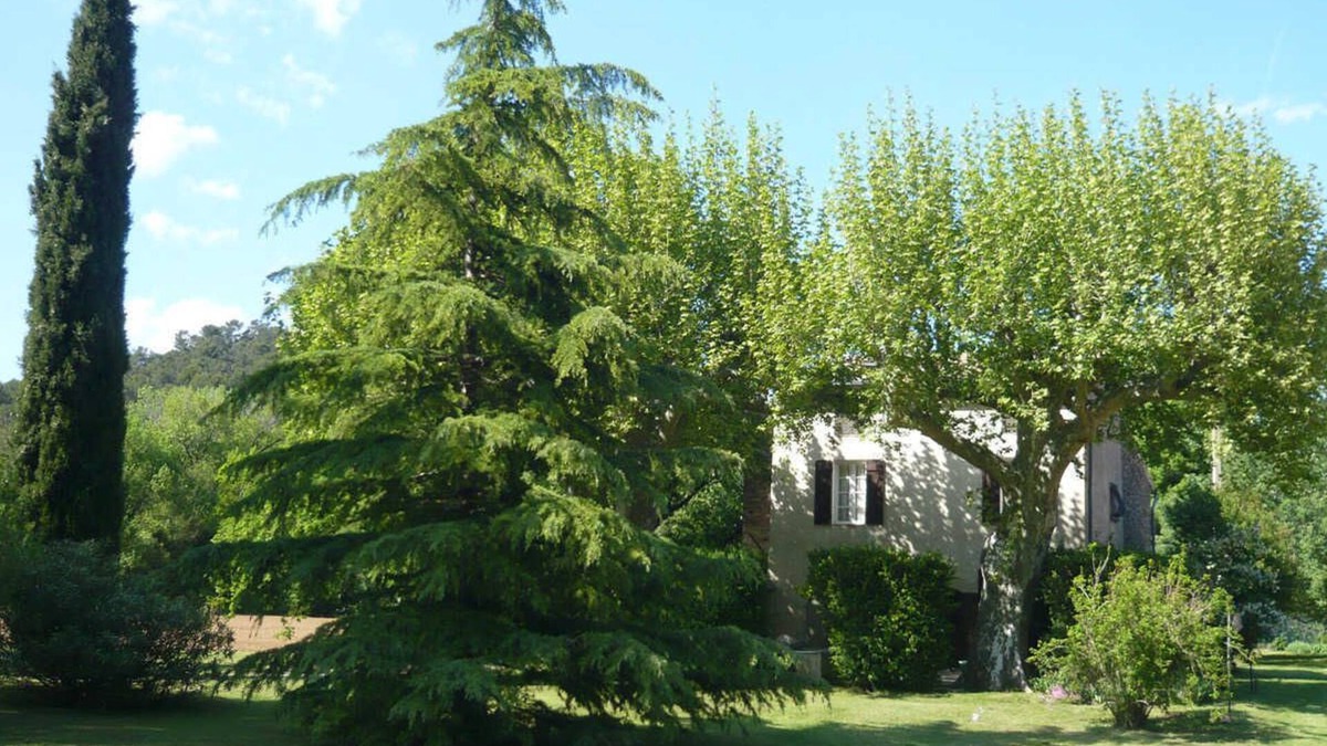 Correns House | Le gîte PETIT-CONIL - CORRENS