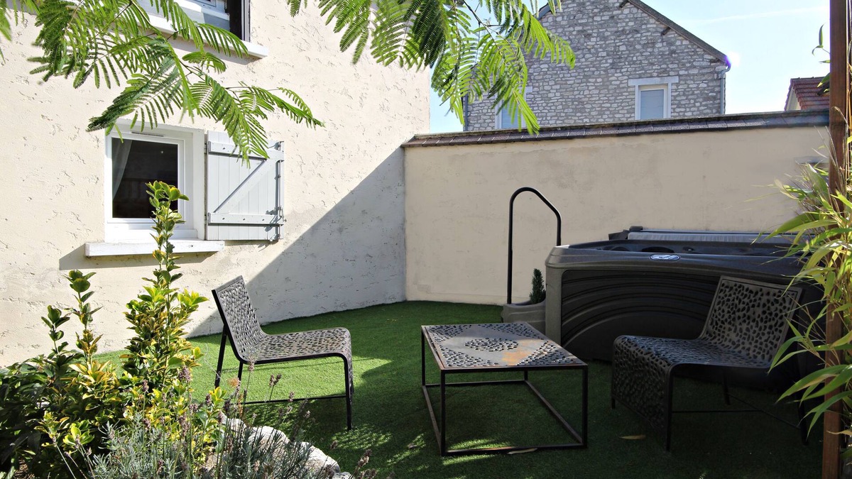 Villiers-en-Desœuvre House | "Le Gîte" Beauty and well-being 21km from Giverny