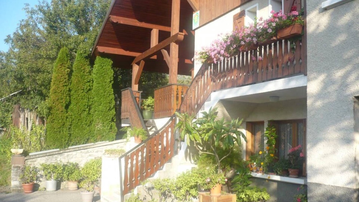 La Plagne-Tarentaise House | LE GITE DU VIEUX VERGER