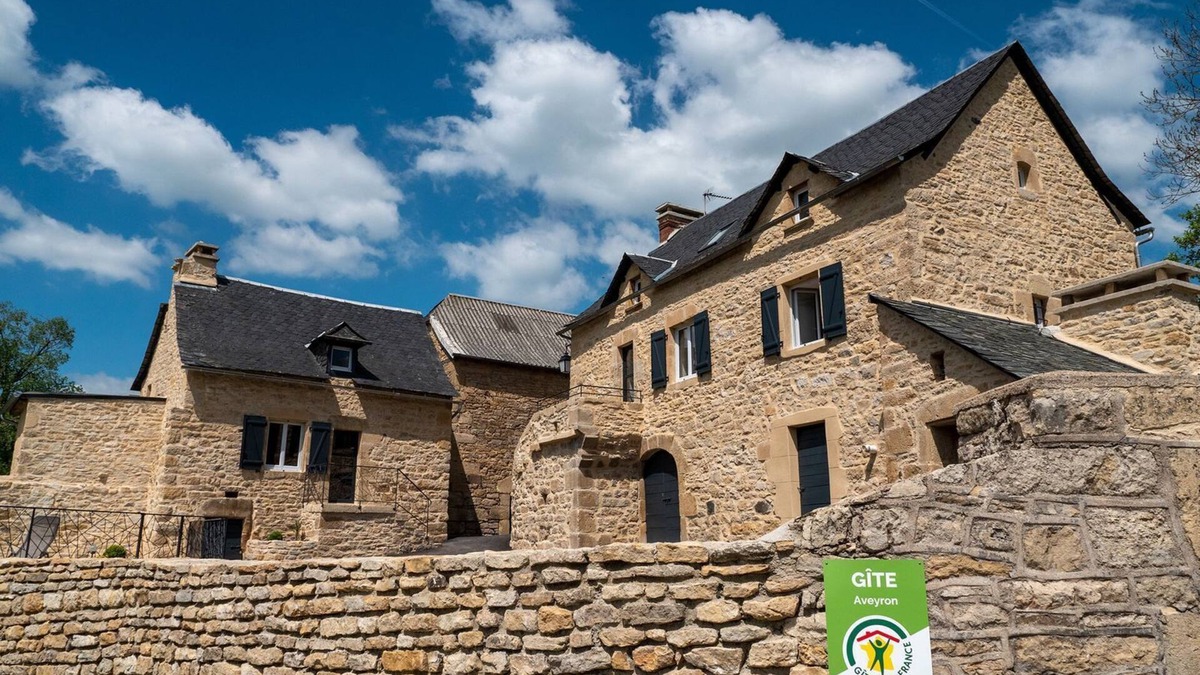 Sainte-Eulalie-d'Olt House | Le Grand Gîte de Malescombes Avec Piscine Privée, à la Campagne,