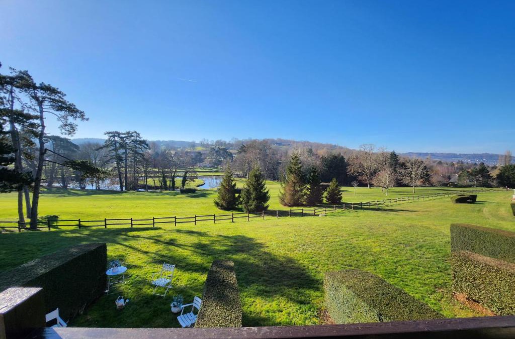 Clair Valon Apartment | Le Green - Appt Houlgate vue sur le golf