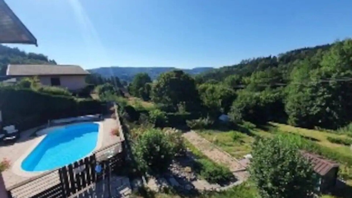 Le Tholy Apartment | Le Héron de l'Etang - Appt vue montagne - Piscine