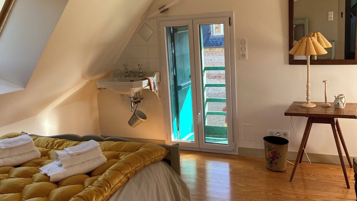 Luneray House | Le haras: fully restored Normandy farmhouse, cosy, with golf and tennis courts.