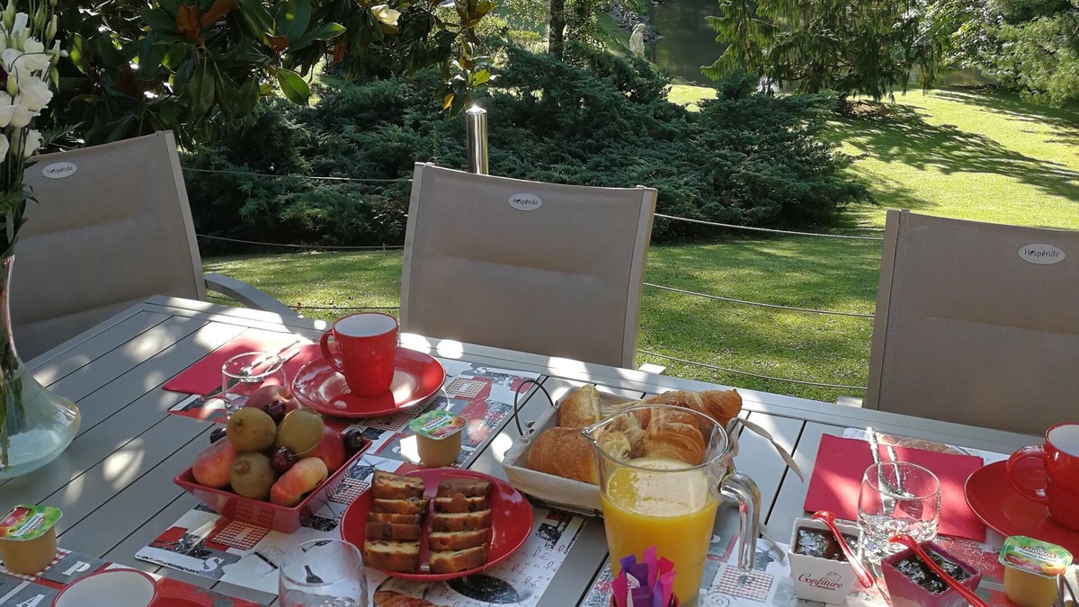 Lamothe-Montravel Bed & Breakfast | Le Jardin d'Eau