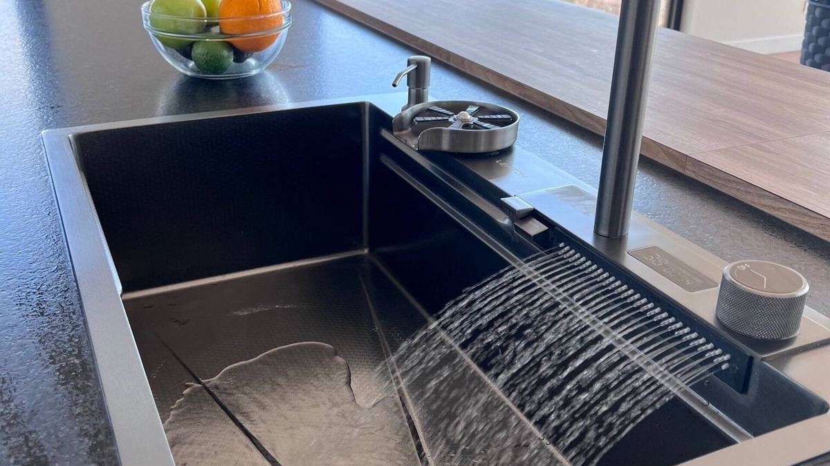 Les Eboulements Ski Chalet | Le Lord, River view, trail and snowmobile