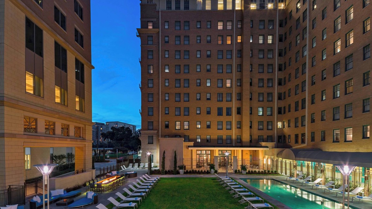 Uptown Hotel | Le Méridien Dallas, The Stoneleigh