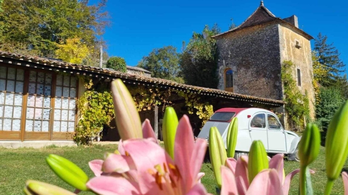 Saint-Marcel-du-Perigord House | Le Manoir de St Marcel - Romantic Pigeon Tower
