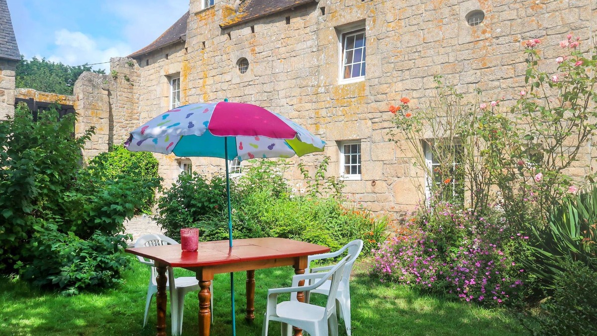 Pont-l'Abbe House | Le Manoir by Interhome
