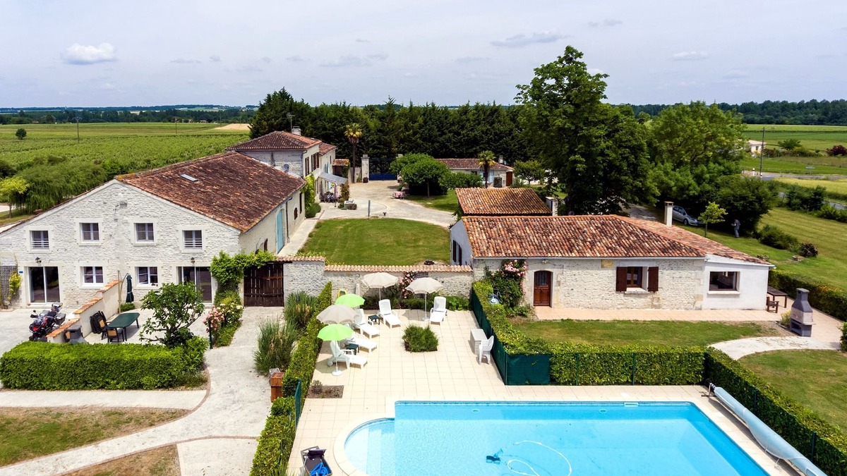 Brives-sur-Charente House | Le Marronnier
