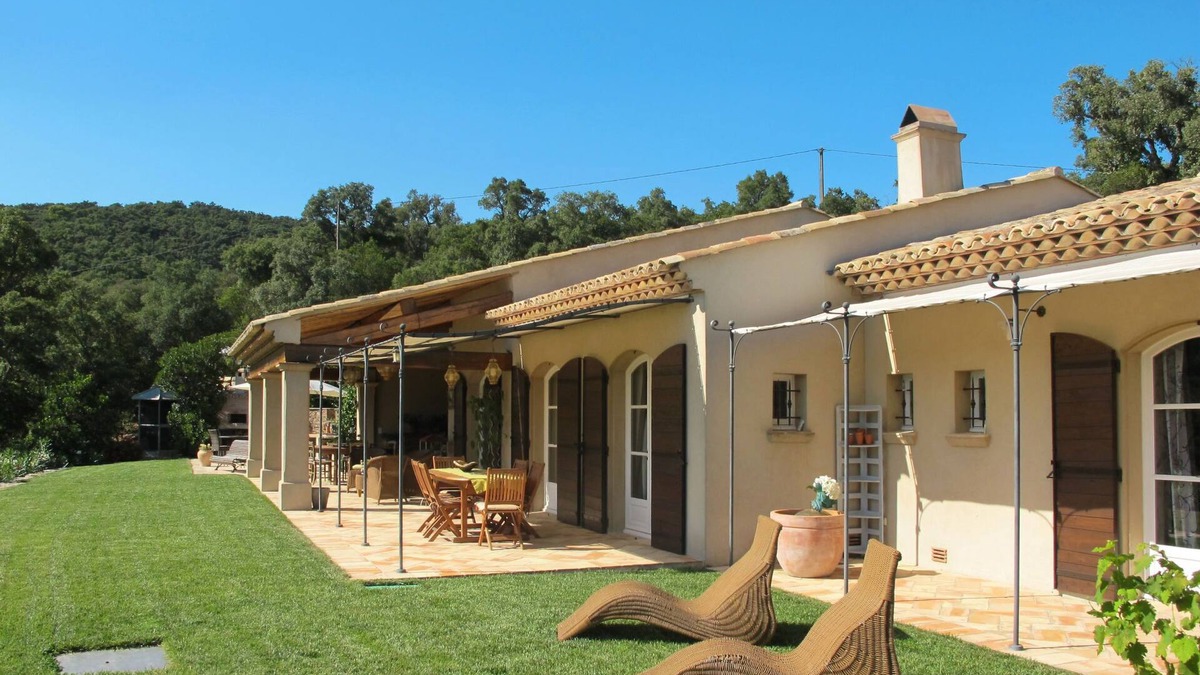La Mole House | Le Mas de la Roche by Interhome