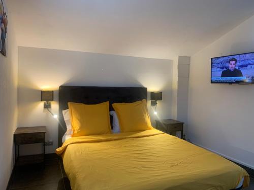 Saint Alban Auriolles Apartment | Le Mazet, studio climatisé avec accès piscine