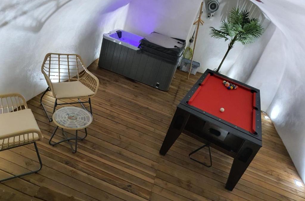 La Roche-Blanche Apartment | Le Menhir 2 Jacuzzi Spa Terasse Barbecue