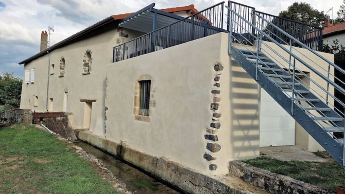 Saint-Amant-Tallende House | Le Moulin de la Veyre
