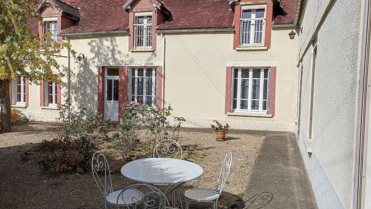 Molosmes House | Le Nid des Tourterelles Gîte 3 épis 5 leaves 2 hours from Paris 15 minutes from Chablis