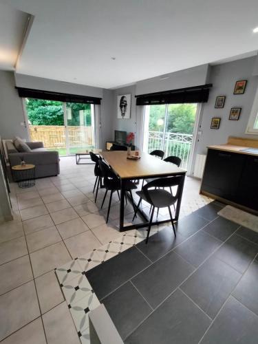 Mont-de-Marsan Apartment | Le nid montois - centre - parking - balcon - wifi - lave linge et vaisselle