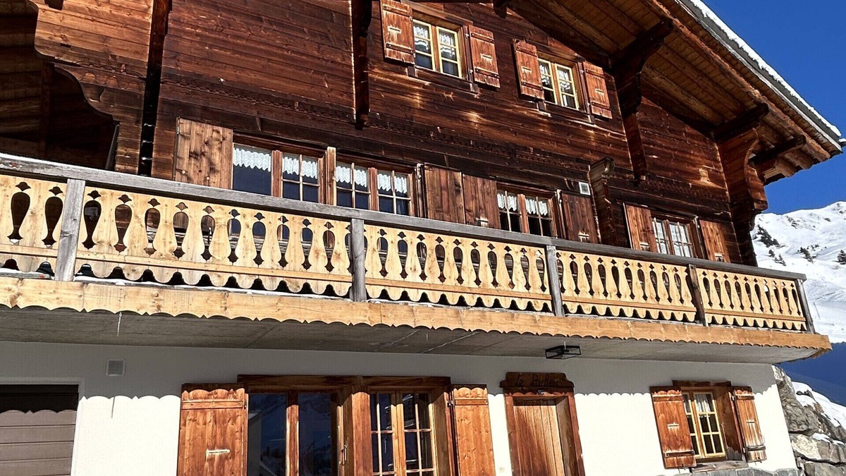 Val d'Illiez Ski Chalet | Le Pacheu - next to the skislopes of Les Crosets