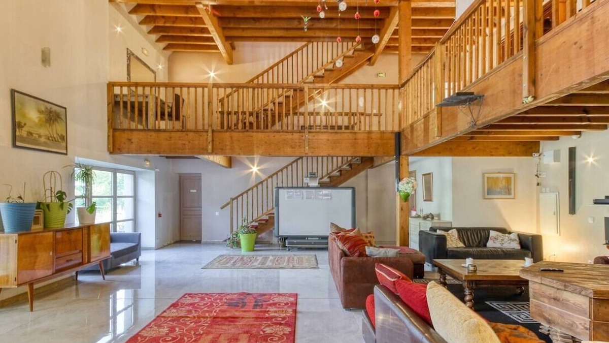 Orcival Hotel | Le Paradis