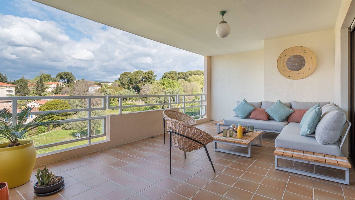 Antibes Apartment | LE PARC Apartment for 5 By Sunset