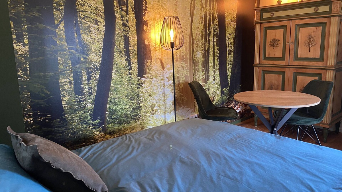 Ostheim Apartment | Le Parc du Séquoia : Le Séquoia Vert, sleep amongst the trees!