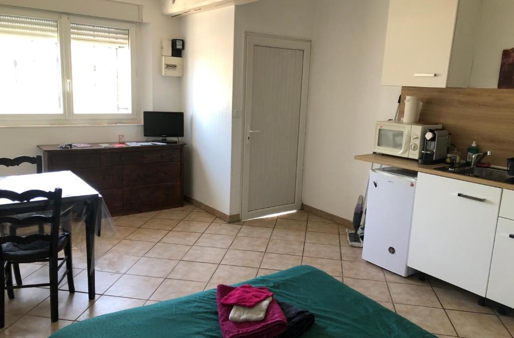Paroy-sur-Tholon Apartment | Le passage