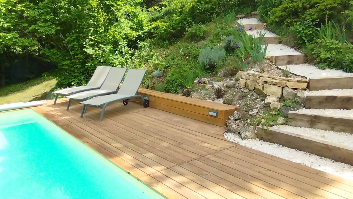 Saint-Martin-de-Castillon Villa | Le Petit Paradis, villa and pool at the foot of the Luberon