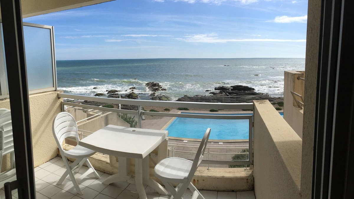 La Chaume Apartment | Le Petit Bargeouri - Facing sea