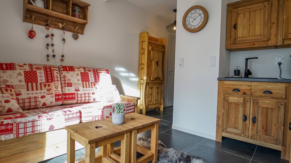 Chaparon Apartment | Le Petit Chalet - Cosy studio in Lathuile for 2 people