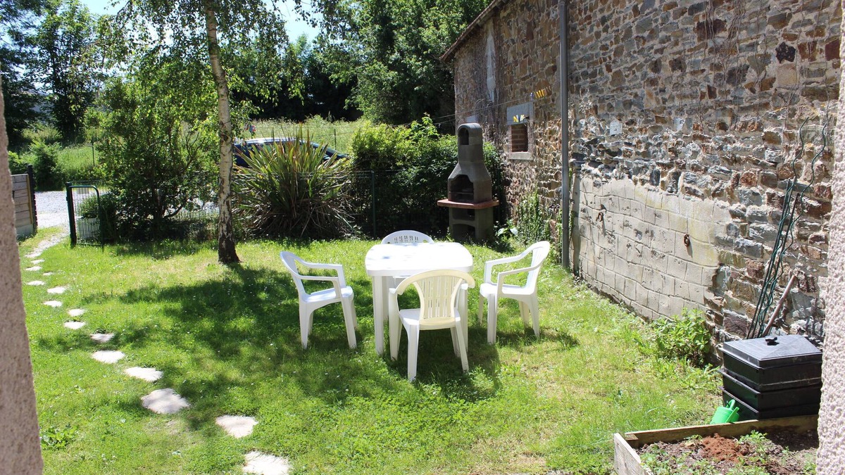 Saint-Pair-sur-Mer Apartment | Le Petit Ecutot, garden level