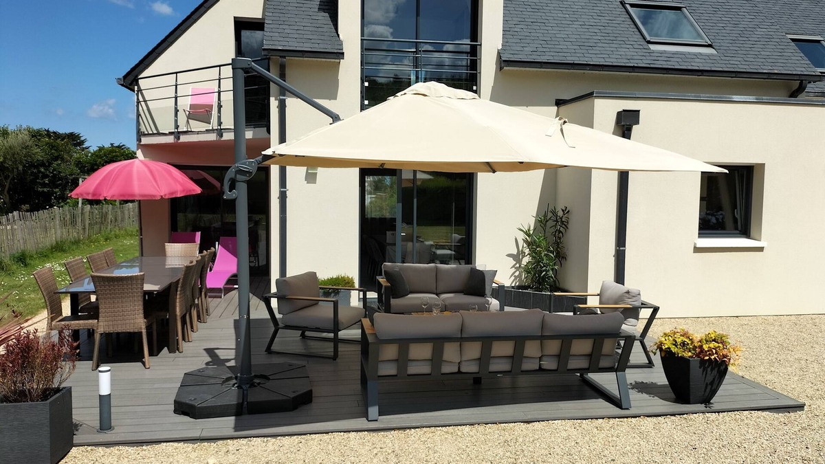 Plestin-les-Greves Villa | Le petit Nice 200 metres from the beach