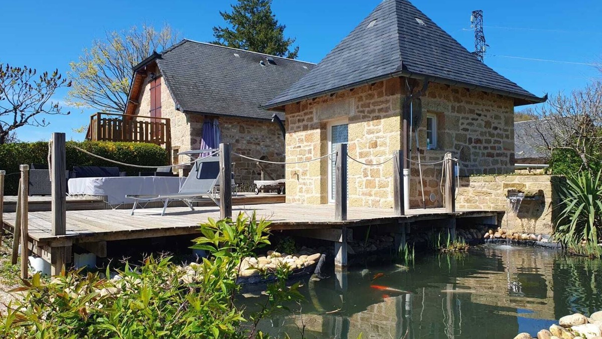 Lissac-sur-Couze House | Le Pigeonnier de Lissac - Gite le Monédières