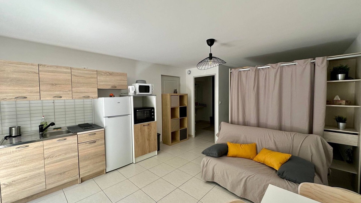Pont-Saint-Esprit Apartment | le pitchounet fully-equipped studio with terrace
