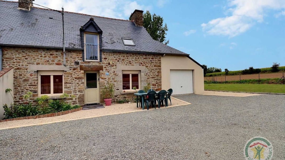 Saint-Broladre House | Le Plein Air - SAINT BROLADRE