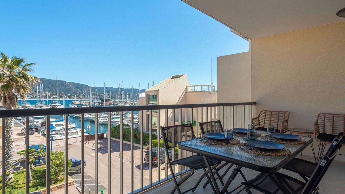 La Faviere Apartment | le Port de Bormes by Interhome