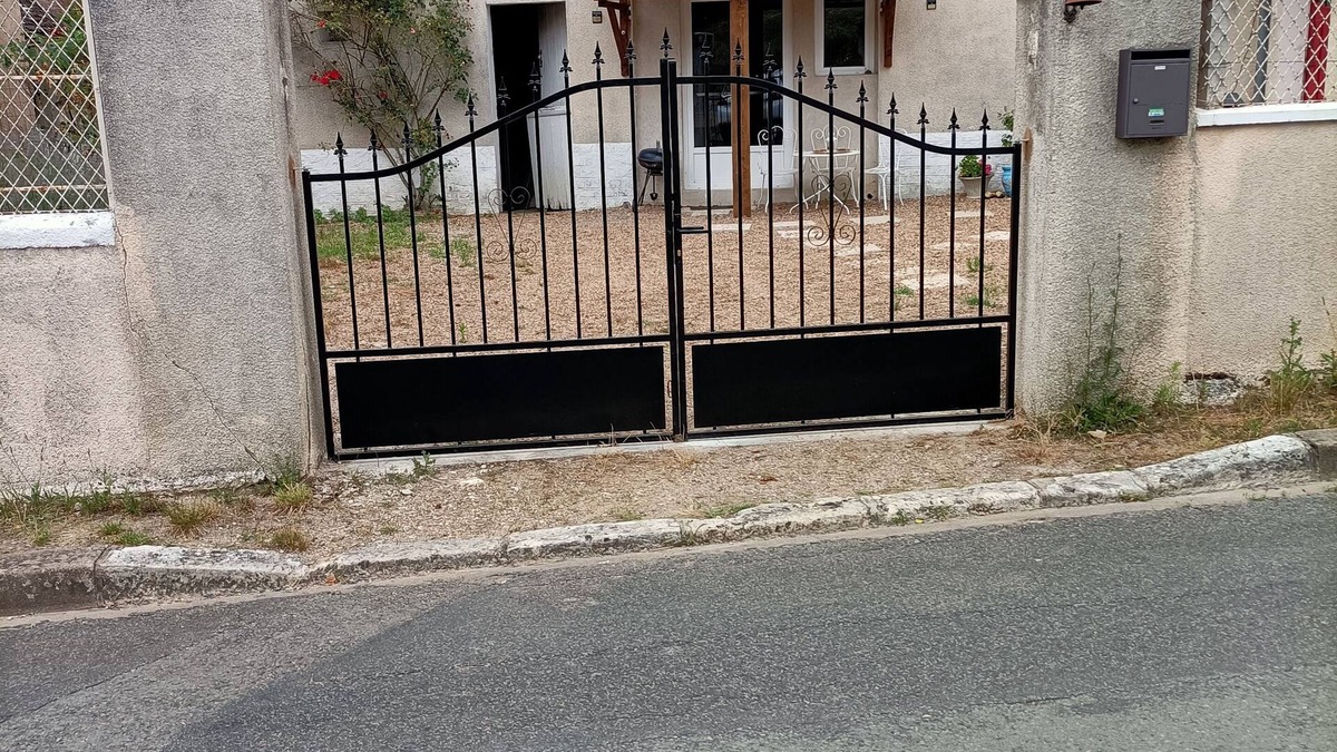 Vallieres-les-Grandes House | LE Pressoir Gite Insolite 4/5 Pers