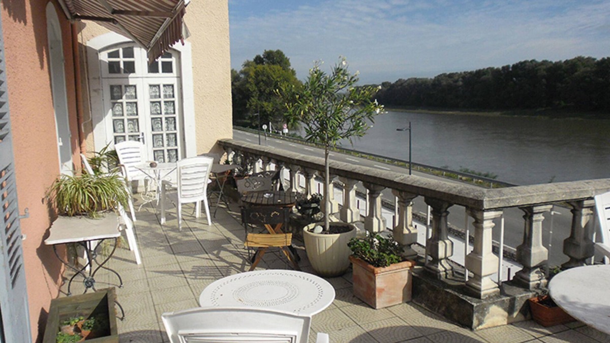 Bourg-Saint-Andeol Hotel | Le Prieuré