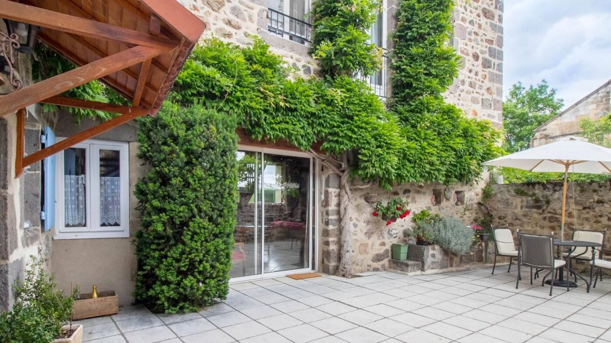 Montaigut-le-Blanc House | Le Prieuré - MONTAIGUT LE BLANC